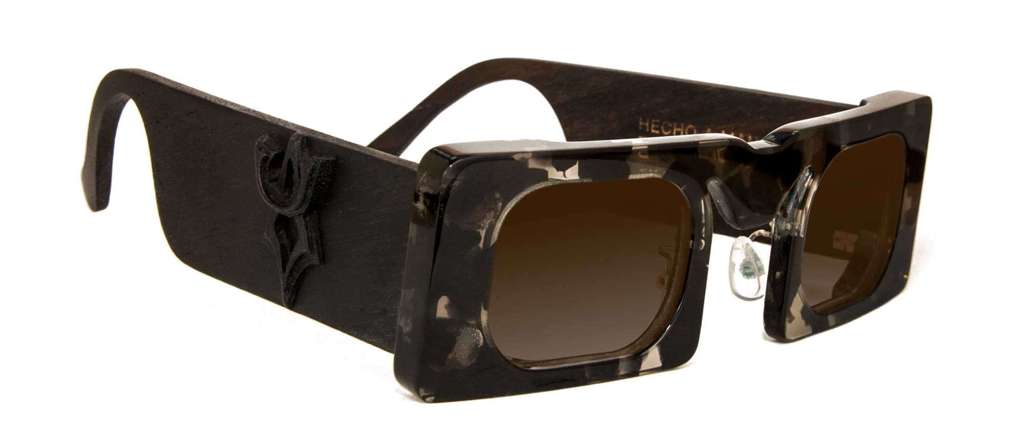 Laveta Eyewear-Sunglasses-alvarocalafat