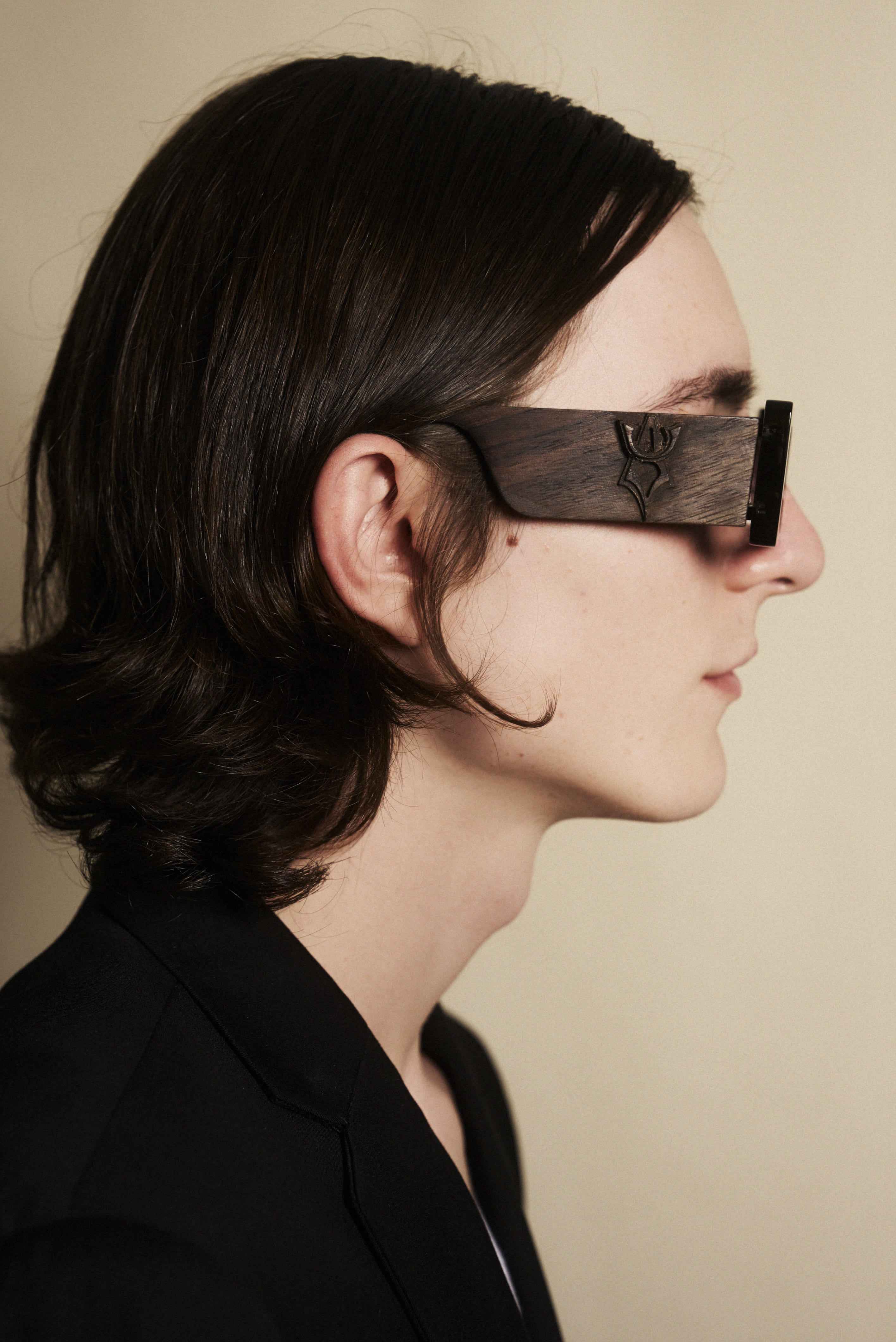 Gafas artesanales Laveta hechas a mano en madera certificada, bioacetato Mazzhucchelli y lentes Zeiss. Calafat