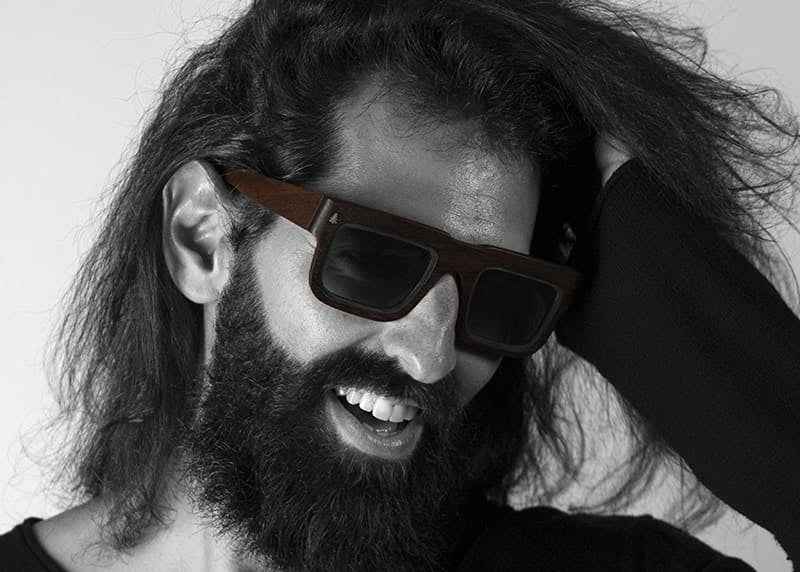 Gafas artesanales Laveta hechas a mano en madera certificada, bioacetato Mazzhucchelli y lentes Zeiss