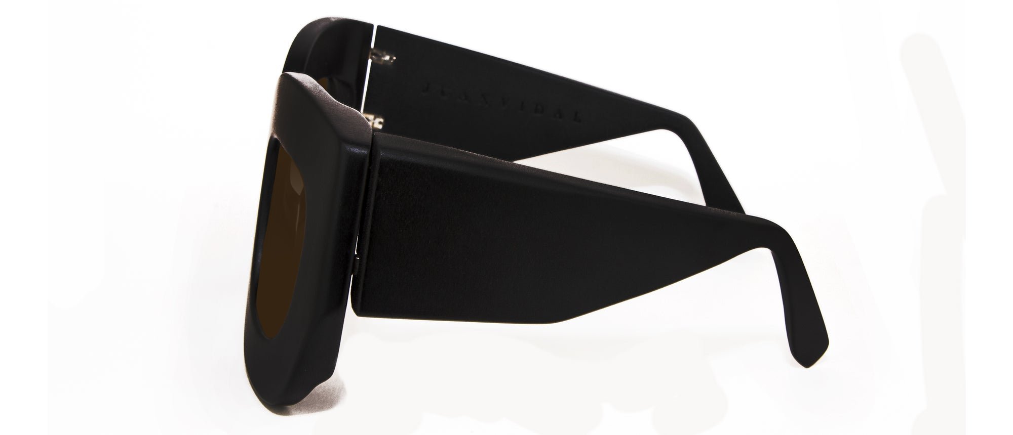 Laveta Eyewear-Sunglasses-juanvidal